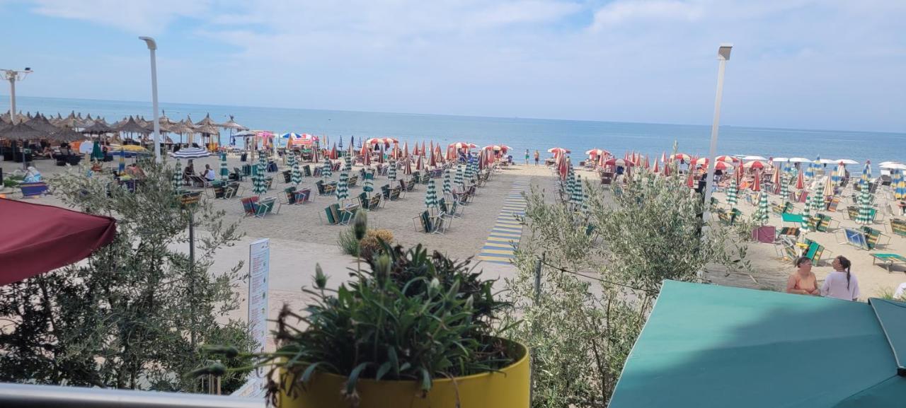 Beach View Apartment, Golem Durrës Eksteriør billede